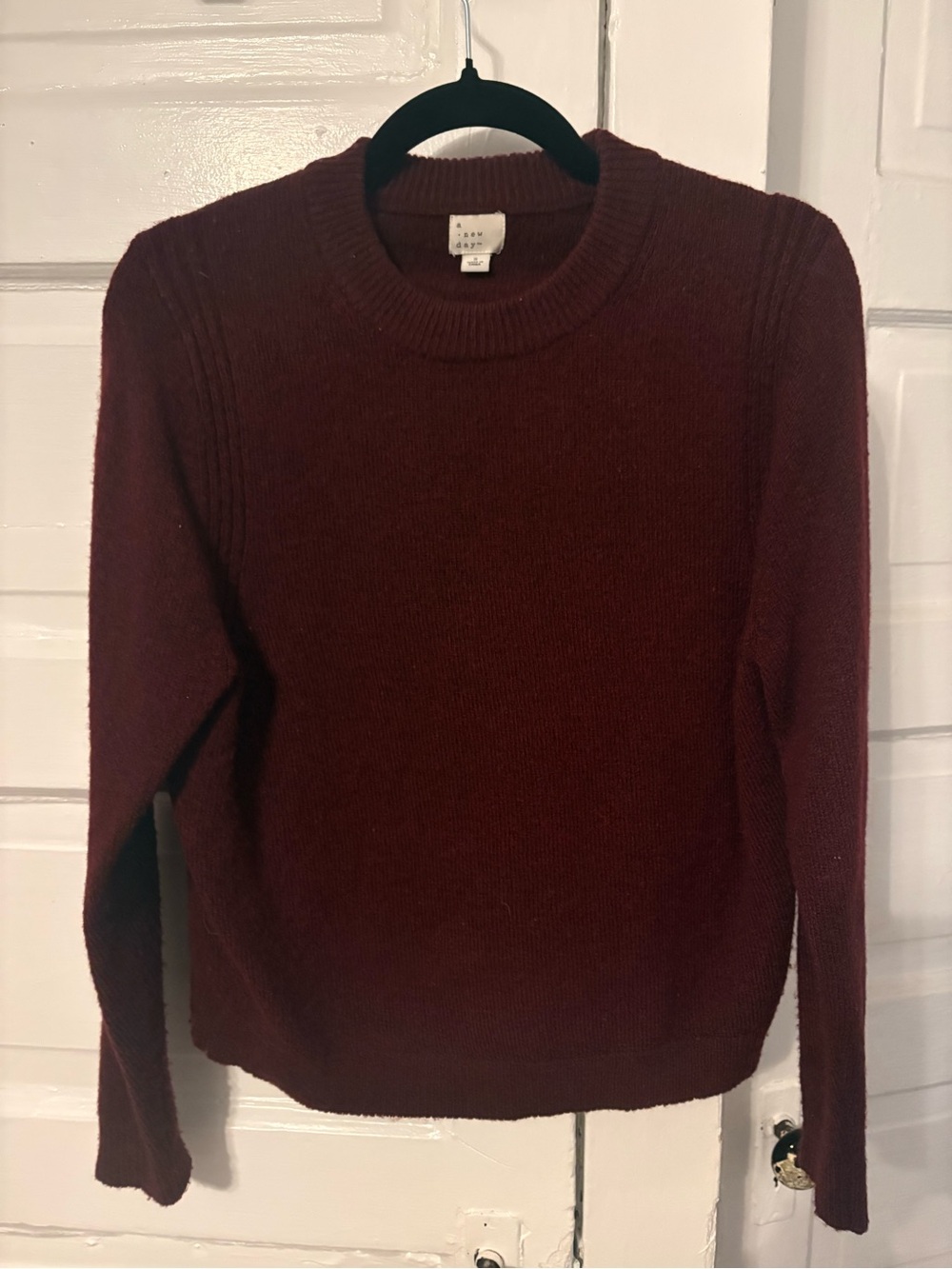 Maroon colored sweater A New Day size small